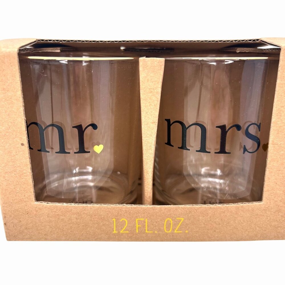 NIB NWT MR & MRS SET OF 2 ROCKS GLASSES METALLIC GOLD HEART WEDDING BRIDAL GIFT